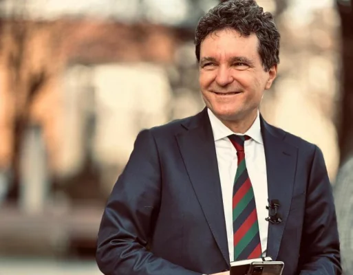 Nicuşor Dan spune că ar putea depune jurământul în faţa Parlamentului lunea viitoare