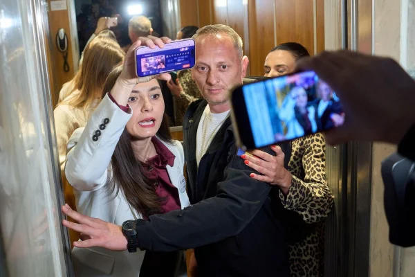 Scandal între 'suveraniști' - Anamaria Gavrilă (POT) acuză SOS România că a devenit 'o unealtă a sistemului'