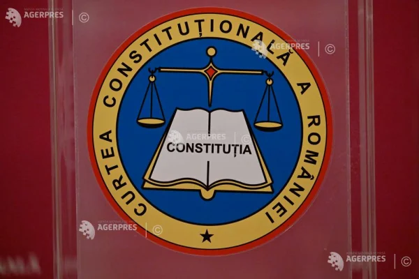 Cei trei noi judecători la Curtea Constituțională au depus jurământul la Cotroceni