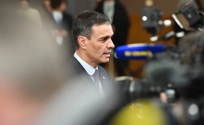 Manifestaţie uriaşă la Madrid organizată de Partidul Popular împotriva premierului Pedro Sanchez, pe care îl acuză de corupţie