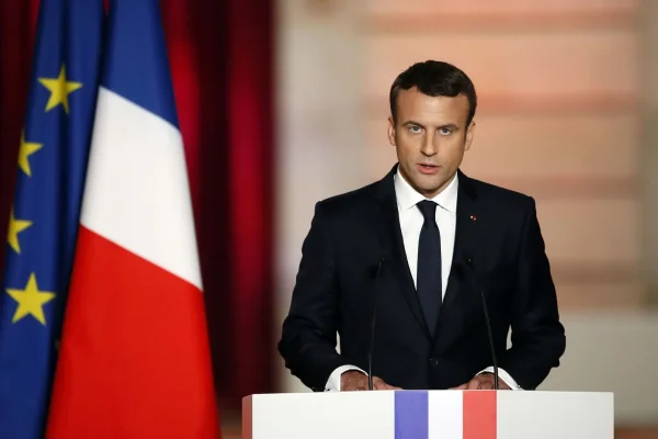 Franța și Vietnam semnează un acord Airbus în timpul vizitei lui Macron la Hanoi