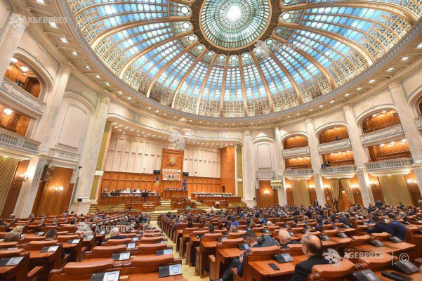 Măsurile privind reducerea deficitului, adoptate în sesiune extraordinară a Parlamentului la sfârșitul lunii iulie (surse)