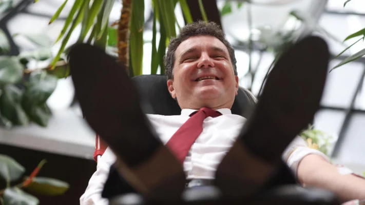 Nicușor Dan, 5 ani de dispreț administrativ. Sau cum statul își amendează propriul primar și tot el pierde. O rușine administrativă care va rămâne în istorie