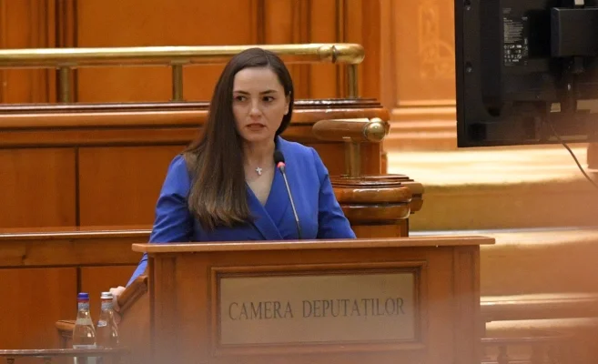Anamaria Gavrilă, ieșire nervoasă în Parlament. Şefa POT, deranjată de legea anti-extremism: „Făcută de nesatisfăcuţi social” | VIDEO