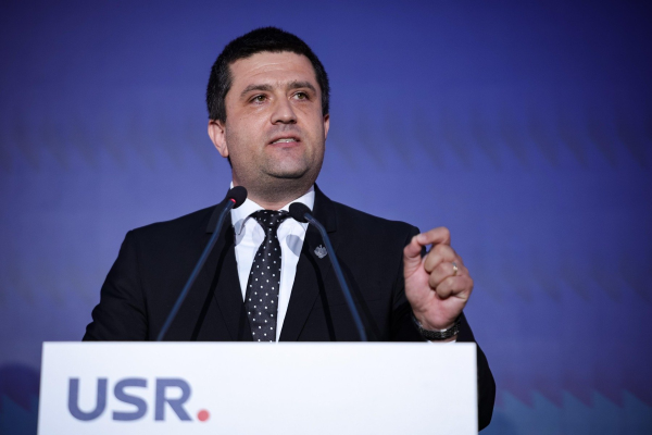 Ministrul Radu Miruţă (USR) întrebat de ce a votat intrarea lui Mihai Busuioc la CCR: Preţul acestei coaliţii trebuie plătit. Analizaţi-ne şi răstigniţi-ne pe rug dacă facem sau nu facem de cei 12,4%