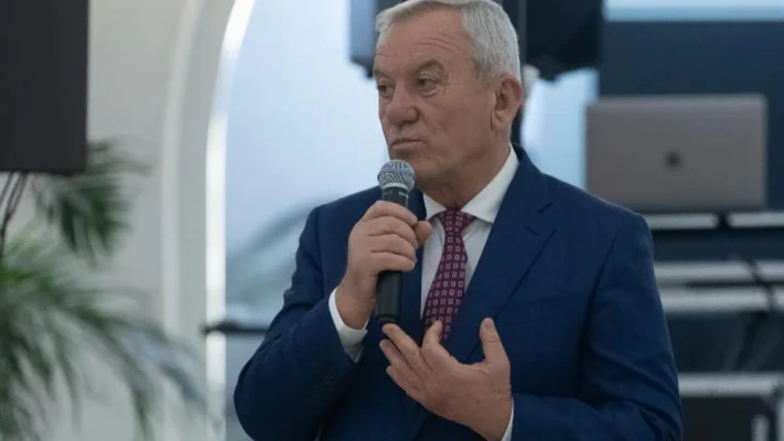 Constantin Toma: „Nu cred că PSD va intra la guvernare. Se doreşte scoaterea castanelor din foc cu mâna altuia”