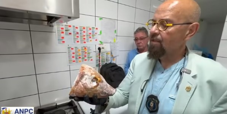 Noi amenzi ANPC în mai multe stațiuni de pe  litoral. Piedone: Se casează absolut toată marfa. Raportat la zeci de gândaci, păianjeni