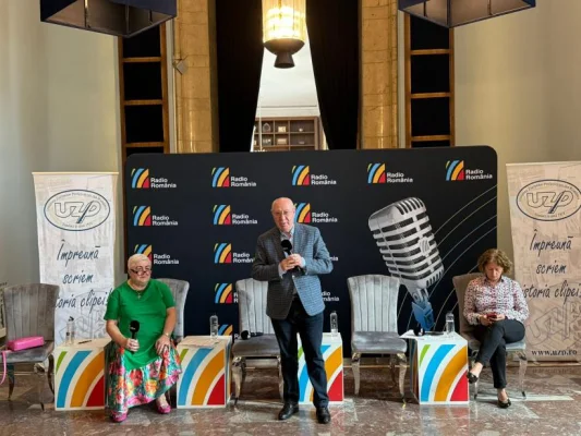 Dezbatere UZPR și Radio România: „Jurnalismul față în față cu dezinformarea”