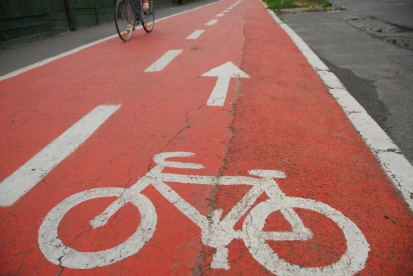 Reșița, lider național la piste de bicicletă și spații verzi raportate la numărul de locuitori / Primar: ”Nu mă pot compara cu Clujul sau Oradea ca dimensiuni, dar la nivel de locuitori versus kilometri, suntem pe primul loc”