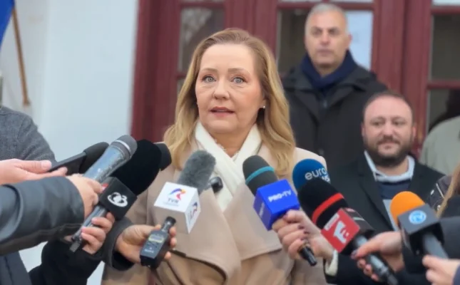 Prima voce din USR care îi cere Elenei Lasconi să se retragă