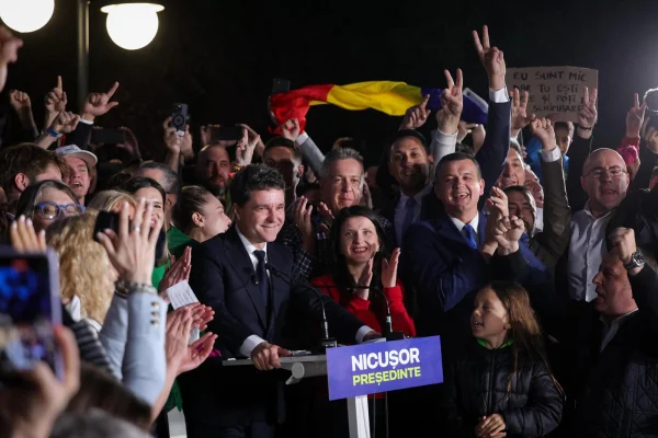 Nicușor DAN, așteptat să participe la meciul de retragere a handbalistei Cristina Neagu