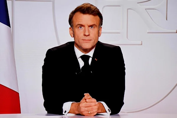 Sateliții și energia nucleară se află pe agenda vizitei lui Macron în Vietnam