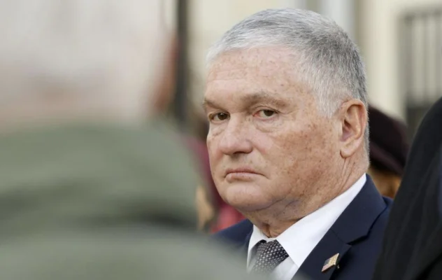 Fostul ambasador SUA critică măsurile lui Bolojan: 'Guvernul a început de la coadă, în loc să înceapă de la cap. E bizar!'