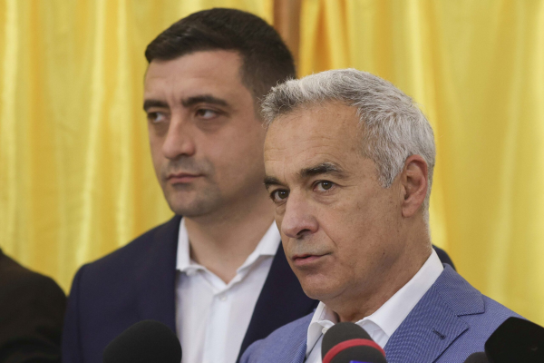 Călin Georgescu și AUR, cei mai amendați de AEP în campaniile electorale din 2024 și 2025