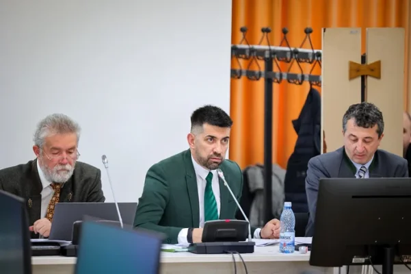 Conducerea Romsilva, chemată în Parlament. Ce spun șefii Regiei despre bonusurile scandaloase