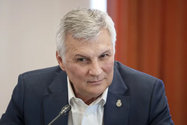 Românii nu au trăit niciodată mai bine ca acum, spune Daniel Zamfir (PSD)