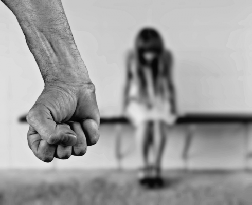 VIDEO Președintele Nicușor Dan: 'Femicidul este o problemă gravă în România. Statul e slab și nu descurajează violența'