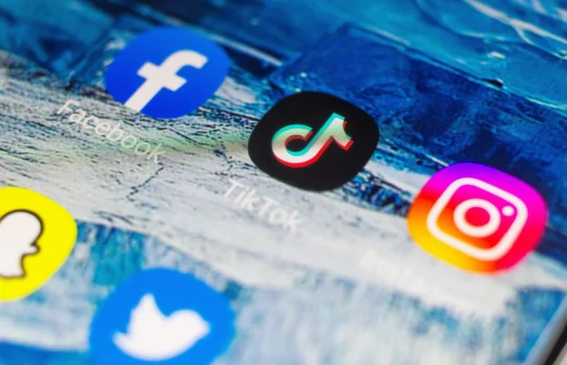 Prezidențiabilii, Paștele și TikTok-ul. Cum au încercat politicienii să puncteze electoral pe TikTok în prima zi de Paște