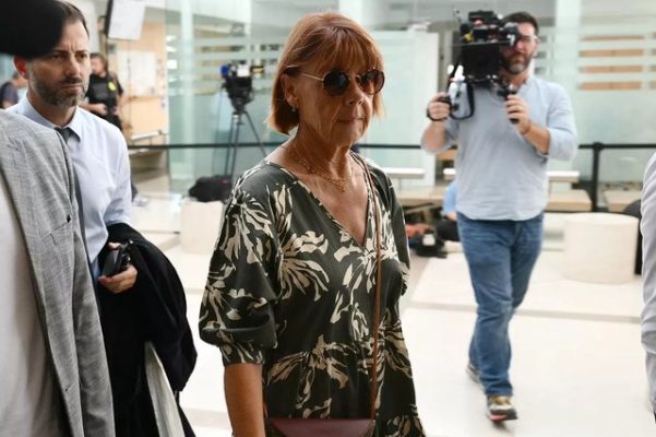 Gisele Pelicot va fi decorată de preşedintele Emmanuel Macron. Ea va primi titlul de Cavaler, oferit pentru lupta împotriva violenţei la adresa femeilor