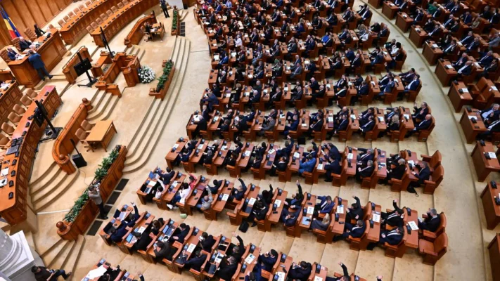 A fost declanşată procedura de numire a preşedintelui CCR, după terminarea mandatului lui Marian Enache