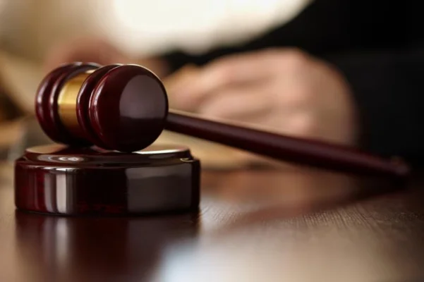 Șeful Jandarmeriei Brăila, plasat sub control judiciar: Acuzații de afaceri ilegale și implicare în activități comerciale