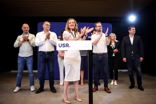 Ce efecte produce puciul din USR. „Un partid care funcționează pe bază de interes. Elena Lasconi ar putea creşte”| ANALIZĂ