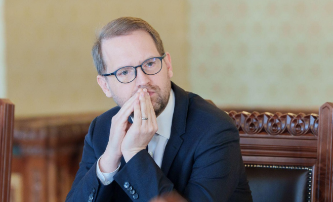 Fritz: AUR nu vrea o Românie modernă, vrea o Românie condusă de hoți cu tricolorul în mână