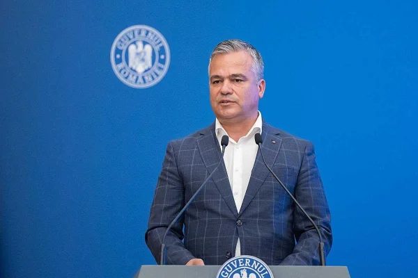 Ministrul Adrian Veștea a semnat contractul pentru modernizarea Complexului Olimpic “Sydney 2000” de la Izvorani