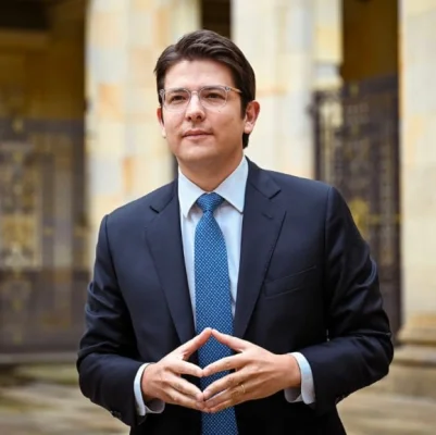 Tentativă de asasinat în plină campanie: candidat la președinția Columbiei, împușcat în fața mulțimii