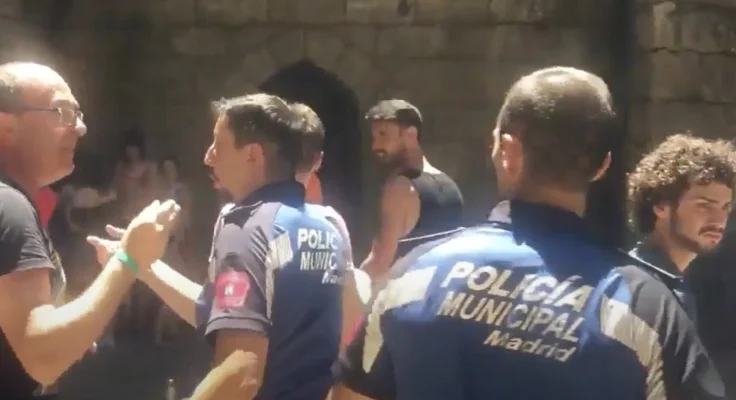 Manifestaţie la Madrid împotriva reînarmării Europei /  „Jos armele, sus pensiile!”, „Nu vrem să plătim războiul tău cu Sănătatea şi Educaţia”, „Israelul asasin, Europa sponsor”