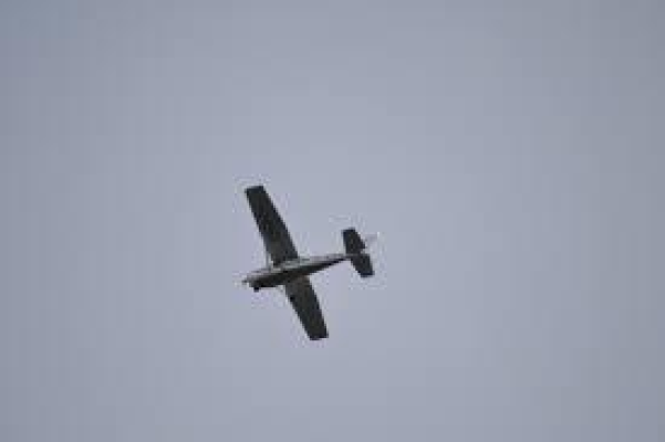 Un avion de mici dimensiuni s-a prăbușit la Orăștie. Un mort și un rănit grav