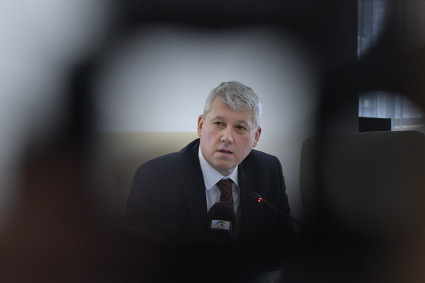 Predoiu, cu ochii pe TERORIȘTII care s-ar putea strecura printre migranți / Ce atribuții vrea vicepremierul PNL