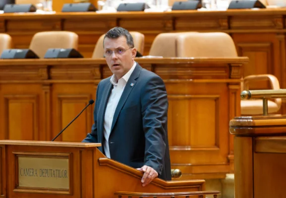 Ministrul Apărării, mesaj de la Summitul NATO. Ionuț Moşteanu a luat contact cu omologii săi din alianță - B1TV.ro