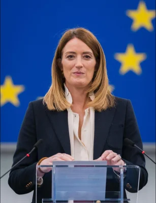 Roberta Metsola primește PREMIUL Timișoara pentru Valori Europene. Preşedintele PE, întâlnire cu 800 de elevi şi studenţi