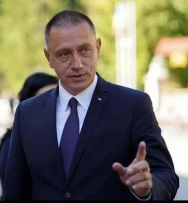 Fifor: Răbdarea PSD a ajuns la limită! Dacă unii continuă cu imaturităţile şi ironiile, PSD nu va mai avea de ce să rămână la masă / UDMR să-şi vadă de propria prestaţie. Până să facă glume despre terapie de cuplu, să se uite în propria curte