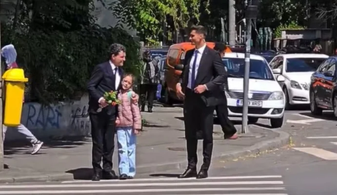 Adevăratul motiv pentru care Nicușor Dan își duce el fetița la școală. Mirabela Grădinaru l-a dat de gol pe noul președinte al României: „100%. De asta”