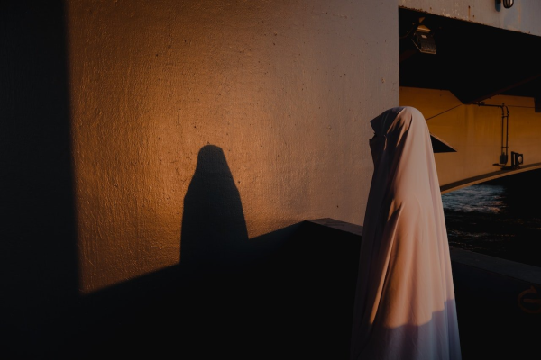 De ce Kazahstanul, țară majoritar musulmană, interzice burqa și niqabul în locurile publice