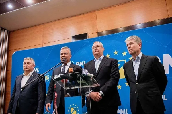 Lansați de președinte, cu sute de oameni în sală. Liderul PNL Nicolae Ciucă spune că din 9 iunie Adrian Veștea va obține un nou mandat, iar George Scripcaru va recâștiga Primăria Brașov