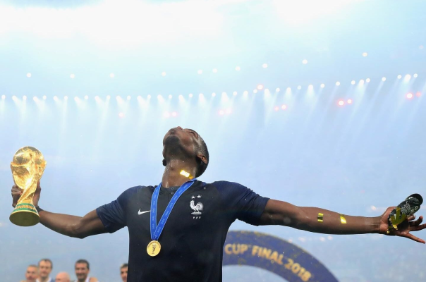 Pogba a ajuns la AS Monaco după ce i s-a încheiat suspendarea pentru dopaj / Fotbalistul a plâns la semnarea contractului