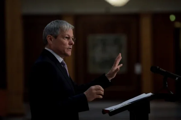 Dacian Cioloș, consilier onorific al președintelui interimar. Când își începe activitatea