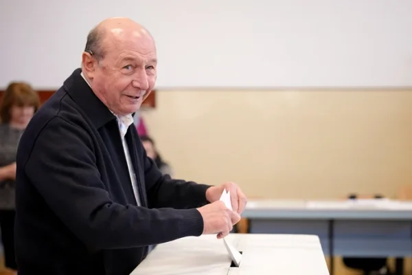 Băsescu, despre Călin Georgescu: „Cred că rămâne în ecuație. Electoratul său a fost detașat temporar la George Simion”