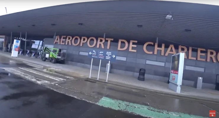 Moscova îl convoacă pe reprezentantul Ambasadei Franţei, după reţinerea timp de 24 de ore şi interogarea unei diplomate ruse pe Aeroportul Paris-Charles-de-Gaulle / Laptopul şi mobilul diplomatei, confiscate, acuză Zaharova. Kremlinul condamnă ”astfel de fapte” ”inadmisibile”