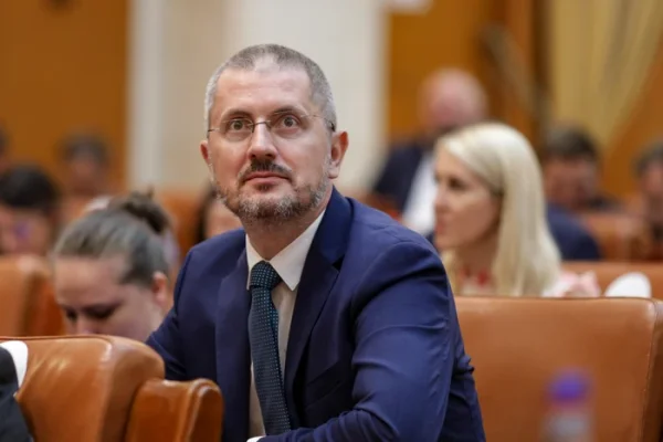 Parlamentul European cere prelungirea PNRR cu 18 luni. Dan Barna: „Fondurile europene sunt esențiale”
