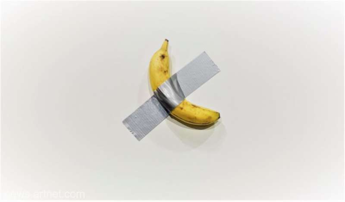 Banana lui Maurizio Cattelan, evaluată la câteva milioane de dolari, a fost mâncată de un vizitator