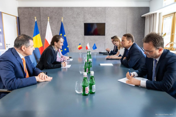 Oana Țoiu a participat la reuniunea miniștrilor afacerilor externe din statele membre ale UE. Întâlniri bilaterale cu omologii din Spania și Polonia