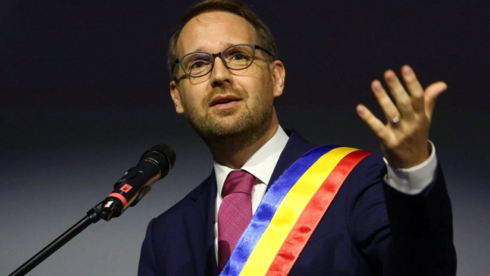 Conflict între Dominic Fritz și Emil Boc. De la ce s-au luat primarii