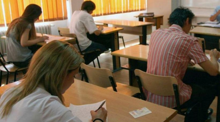 Începe examenul de definitivat. Peste 9 500 de profesori sunt așteptați în centrele de examen
