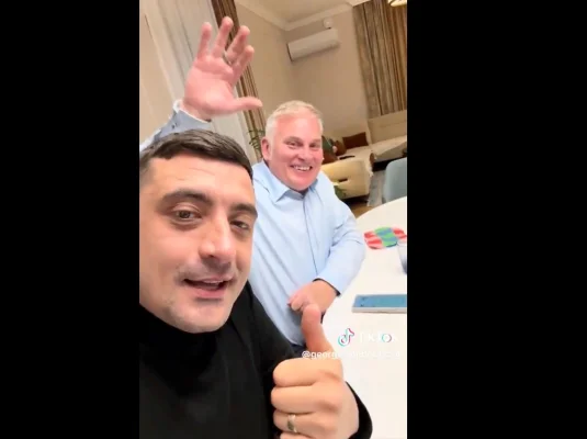 FOTO De ce vine Simion la Cluj? Gruparea pestriță religioasă și financiară din spatele său, legăturile cu Polonia și „consultantul” american Brian Brown, un rusofil implicat în multiple acțiuni extremiste în Europa de Est, amic cu premierul ungar Viktor Orbán și cu alți lideri simpatizanți ai lui Putin