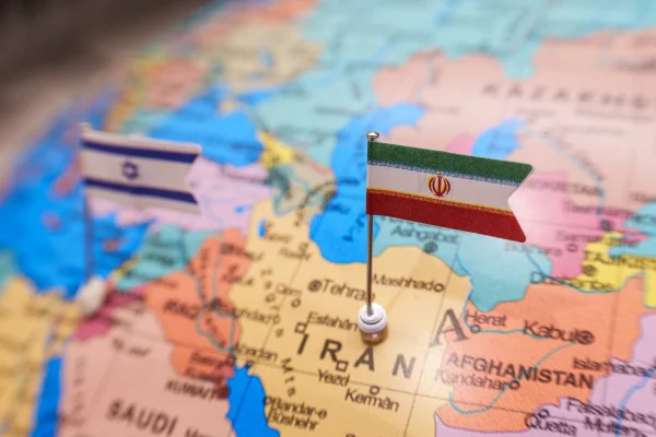 Hurezeanu a anunţat că la ambasada României din Teheran sunt 68 de persoane care vor să plece din Iran, iar din Israel peste 150 de persoane au solicitat să fie repatriate