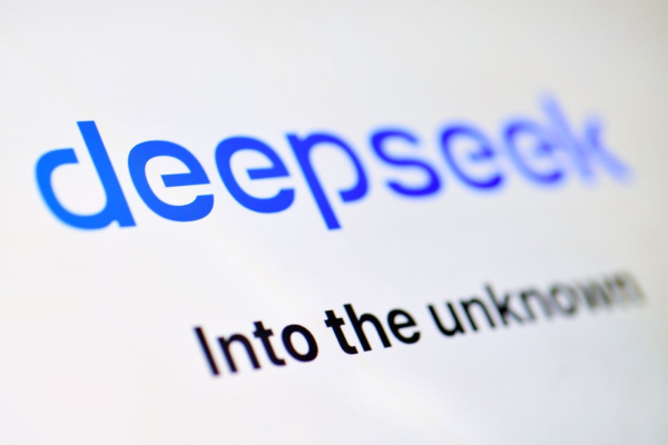 Germania cere Apple şi Google să blocheze aplicaţia chineză de inteligenţă artificială DeepSeek, pe fondul presiunilor tot mai mari în Europa
